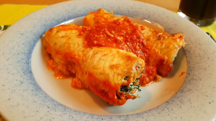 Cannelloni mit Spinat und Ricotta