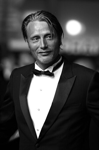 mads-mikkelsen-tuxedo-hannibal