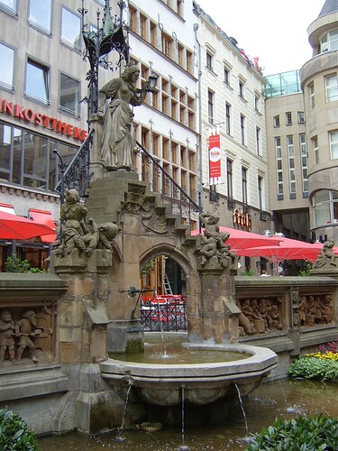 Heinzelmännchenbrunnen