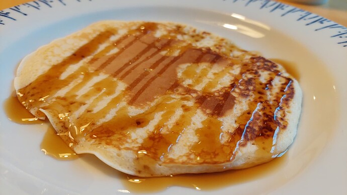 Pancake mit Ahornsirup