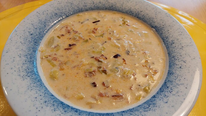 Käse-Lauch-Suppe mit Hack