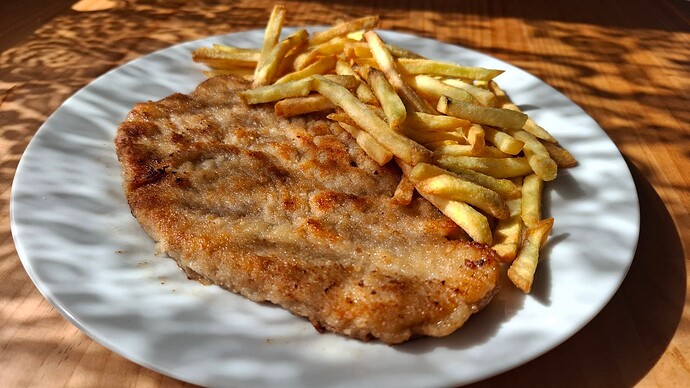 Wiener Schnitzel mit Pommes