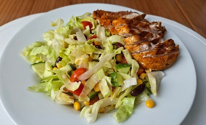 Grilled Chicken und gemischter Salat