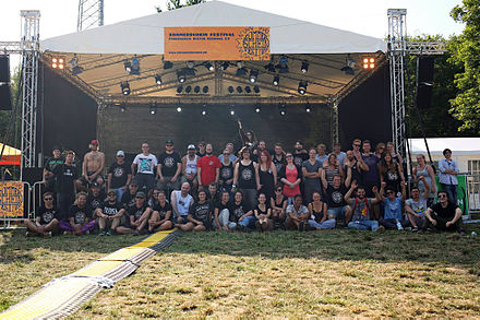 440px-Sommerschein_Crew_2015