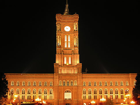 rotes-rathaus-86