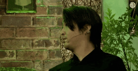 GIF_20251103_223900_043