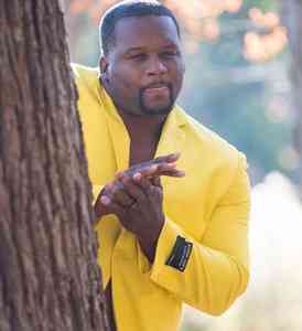 black-guy-hiding-behind-tree-meme-template-bnel0_thumbnail